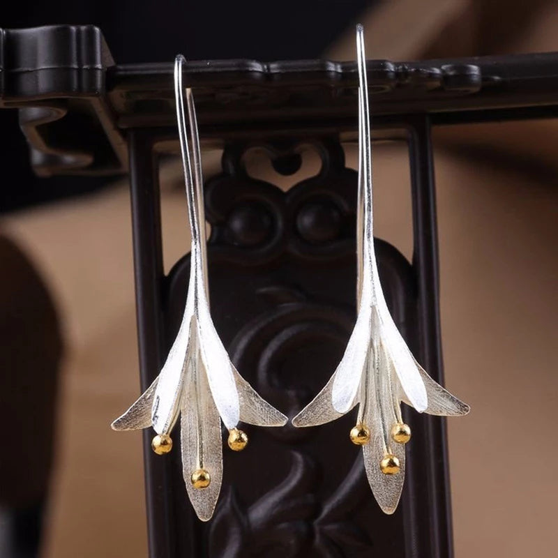 Eleganta Silverblomster Örhängen