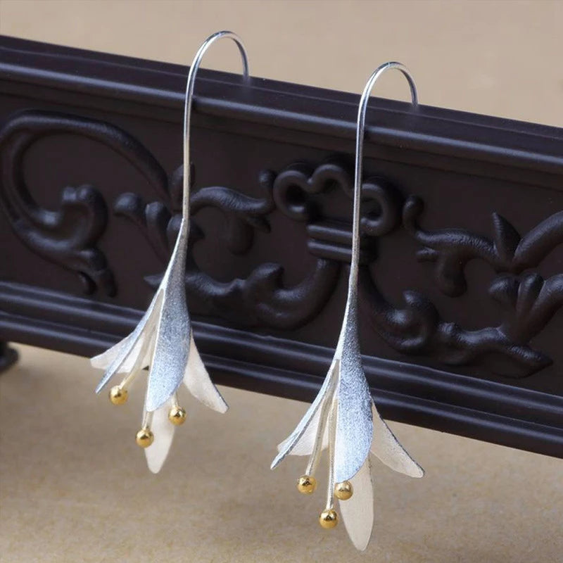 Eleganta Silverblomster Örhängen