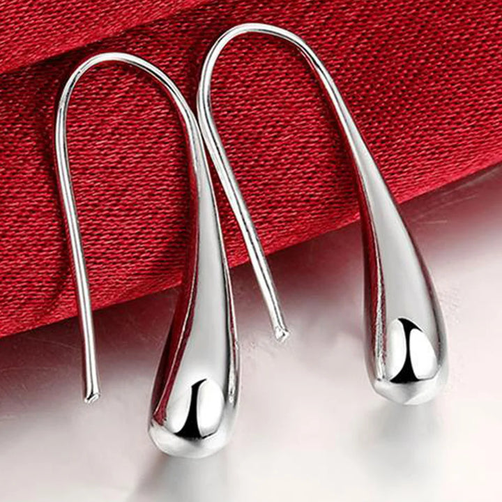 Sterling Silver Örhängen med Vattendroppe Design