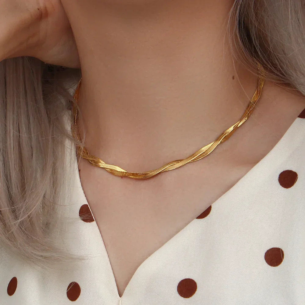Tidlöst Set med Guldpläterat Halsband och Armband