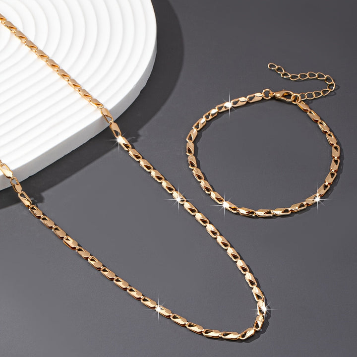Elegant 18k Guld Halsband och Armband Set