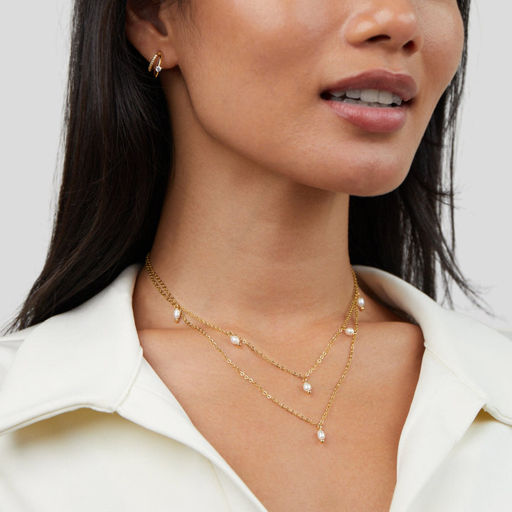 Flerlagigt Halsband med Pärldroppar